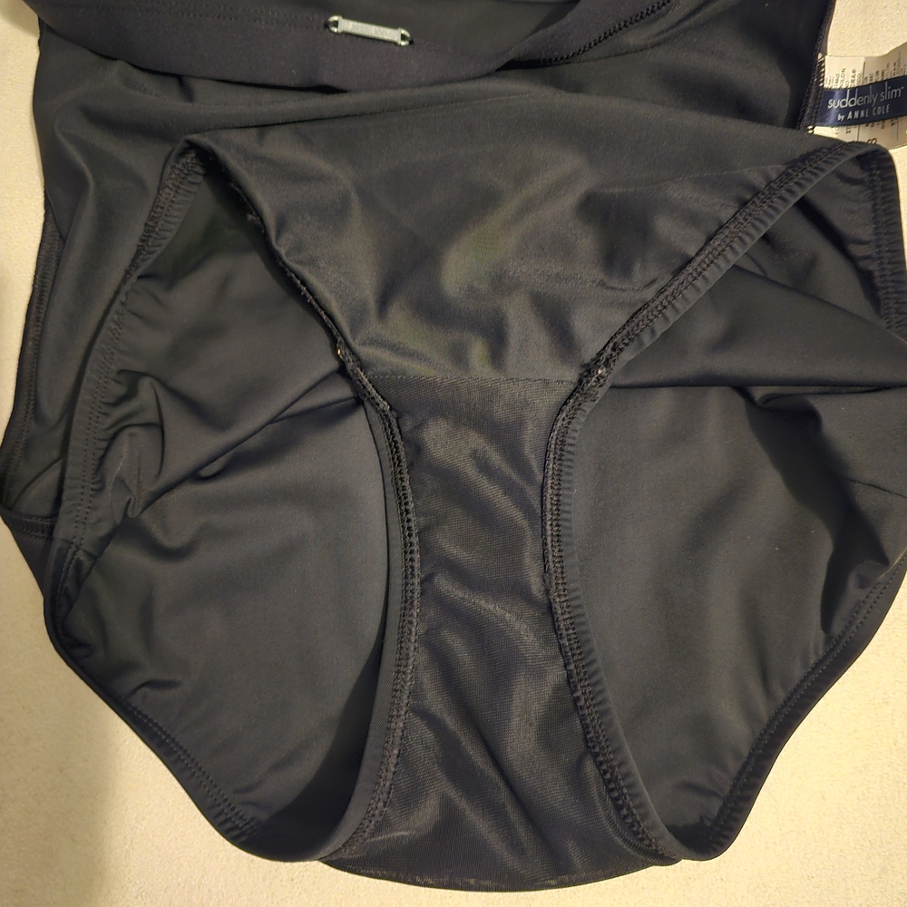 NEW! Suddenly Slim By ANNE COLE Black One-Piece Women's Swimsuit SIZE 8. - Picture 5 of 11
